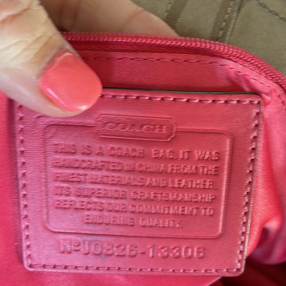 Coach - Picture 6 of 7